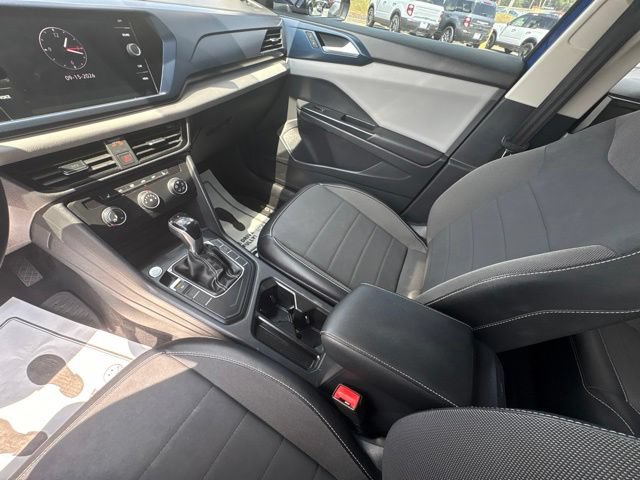 Used 2022 Volkswagen Taos SE FWD image 18