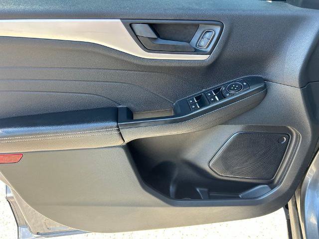 Certified 2022 Ford Escape SE w/ SE Sport Appearance Package FWD image 11