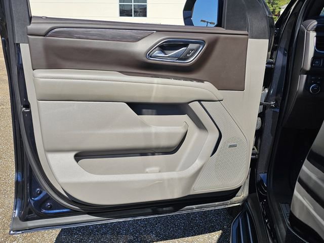Used 2024 Chevrolet Suburban LT image 15