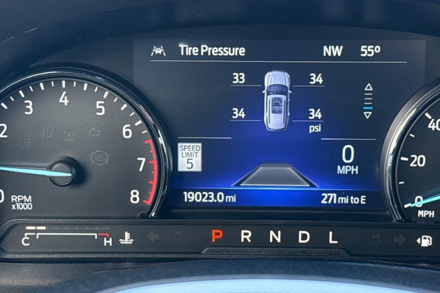 Certified 2022 Ford Explorer XLT w/ Equipment Group 202A image 35