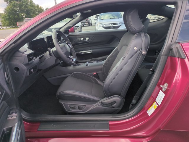 Certified 2025 Ford Mustang Coupe RWD image 15