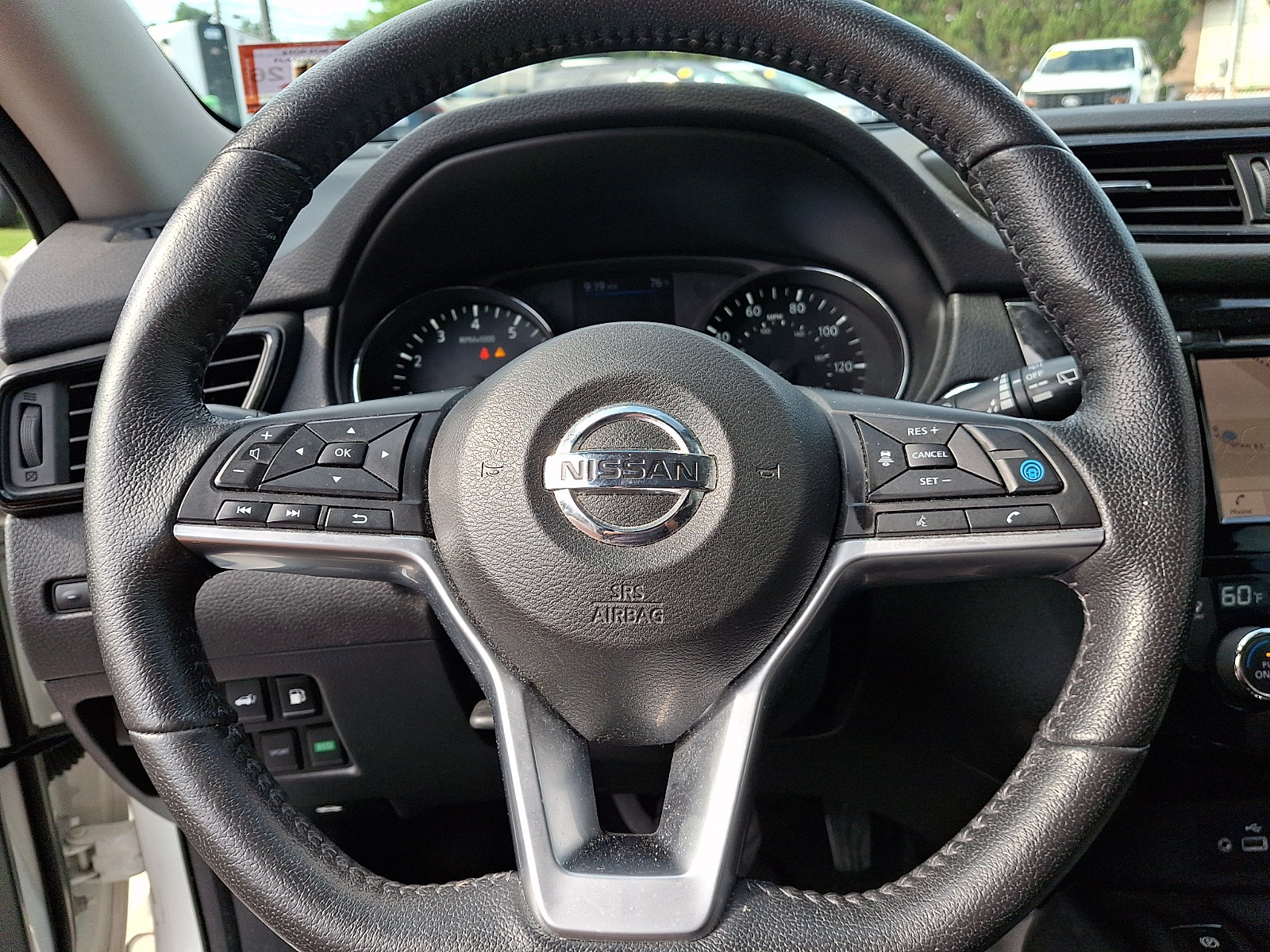 Used 2019 Nissan Rogue SV w/ Premium Package AWD/4WD image 20