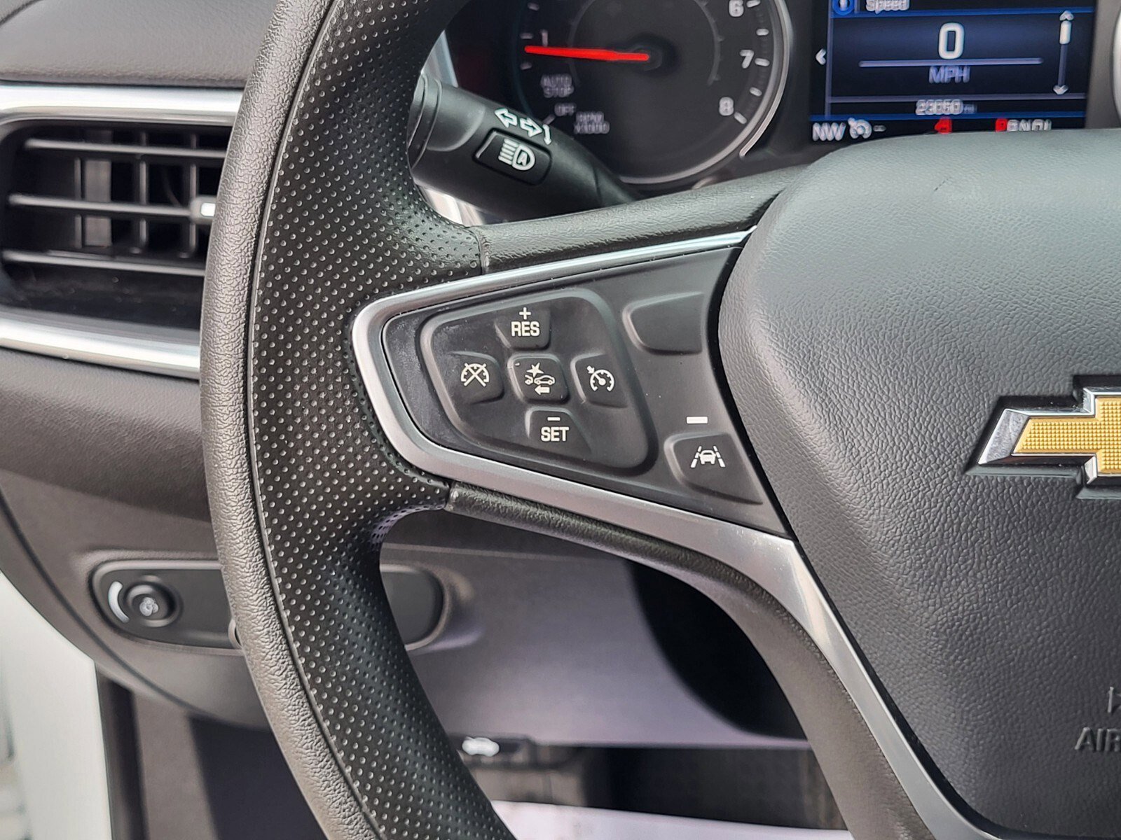 Used 2023 Chevrolet Equinox LT w/ LPO, Floor Liner Package image 27