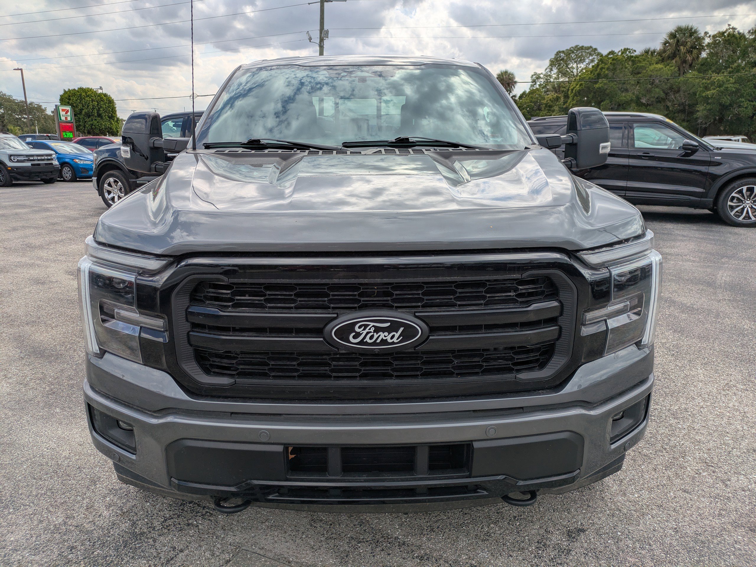 Certified 2025 Ford F150 Lariat w/ Equipment Group 501A Mid AWD/4WD image 9