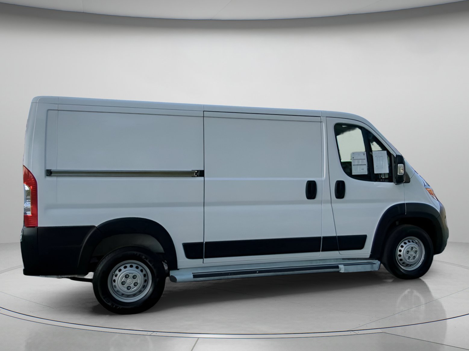 Used 2025 RAM ProMaster 2500 w/ U-Haul Equipment Group FWD image 31