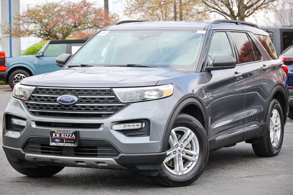 Certified 2023 Ford Explorer XLT w/ Equipment Group 202A image 3