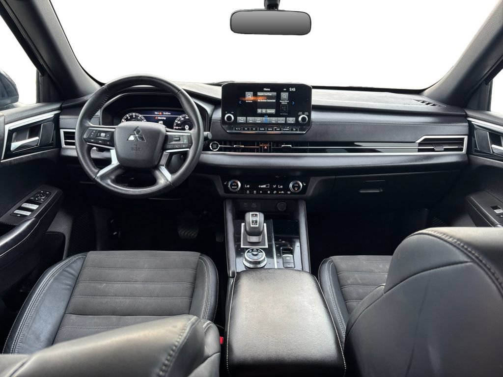 Used 2023 Mitsubishi Outlander SE Black Edition AWD/4WD image 17