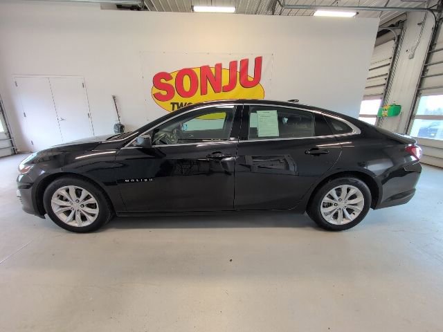 Used 2022 Chevrolet Malibu LT FWD image 2