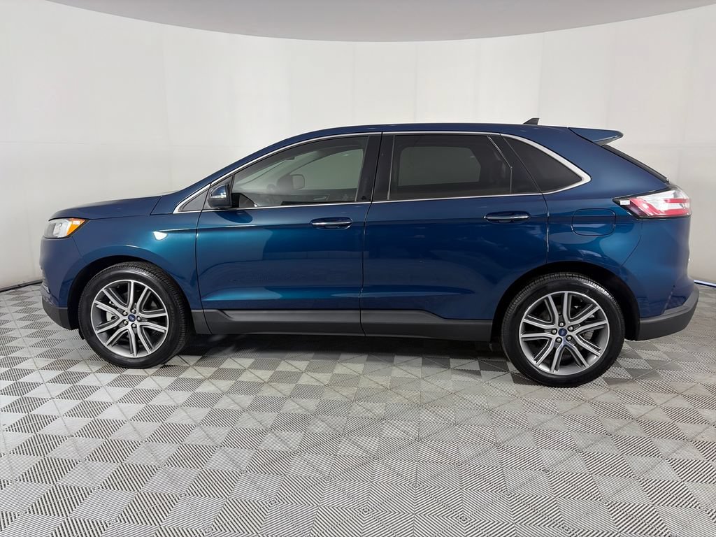 Certified 2020 Ford Edge Titanium AWD/4WD image 4
