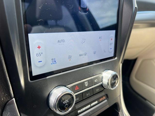 Certified 2023 Ford Edge Titanium w/ Equipment Group 301A AWD/4WD image 15