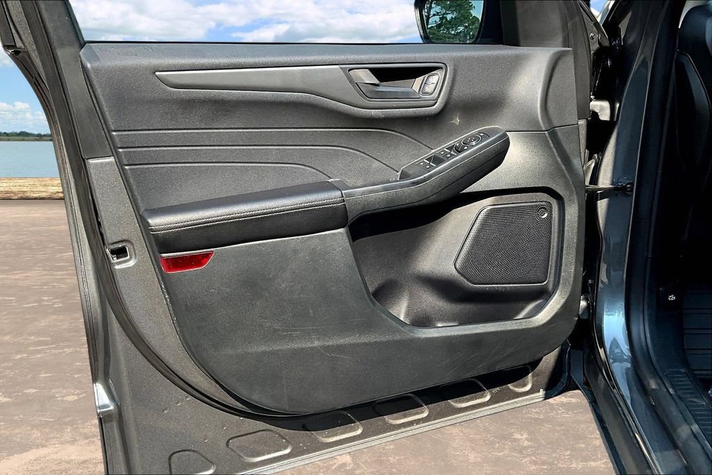Certified 2025 Ford Escape Active FWD image 22