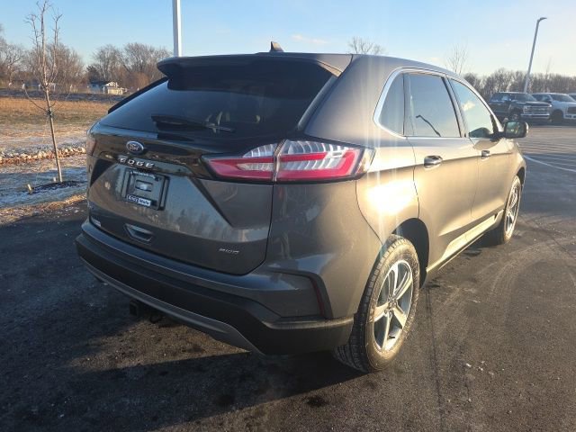 Certified 2024 Ford Edge SEL w/ Convenience Package image 4