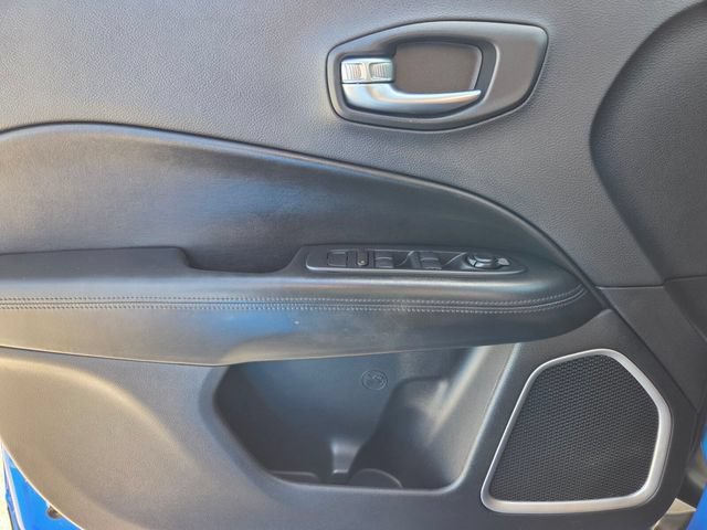 Used 2019 Jeep Compass Latitude FWD image 21