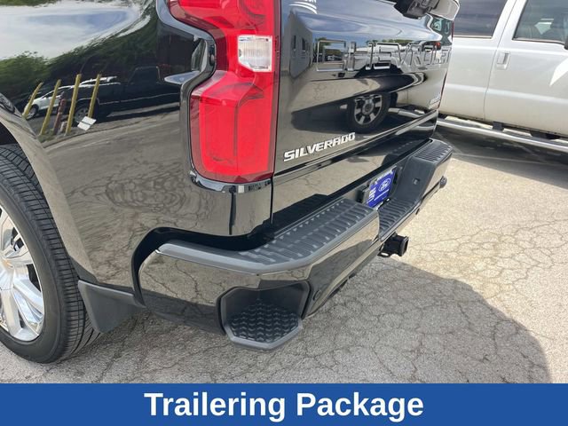 Used 2024 Chevrolet Silverado 1500 High Country w/ High Country Premium Package AWD/4WD image 12