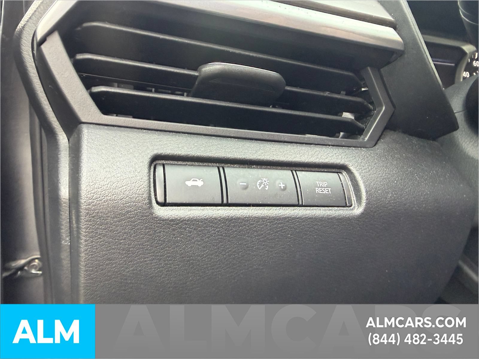 Used 2025 Nissan Altima 2.5 SV FWD image 22