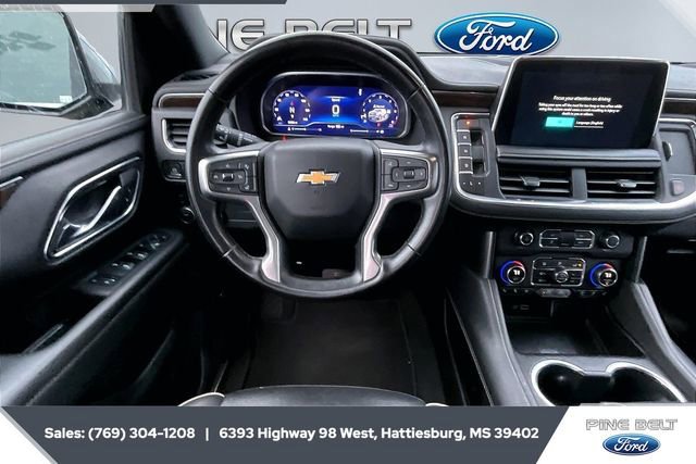 Used 2023 Chevrolet Suburban Premier image 7