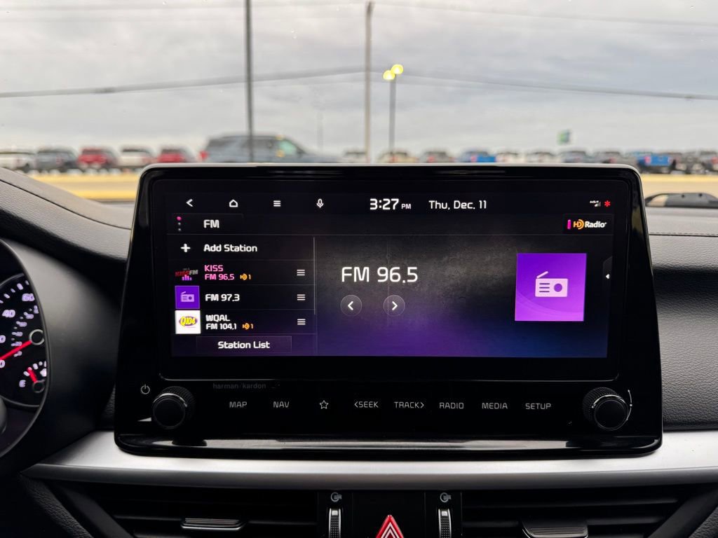 Used 2023 Kia Forte GT-Line w/ GT-Line Premium Package image 19