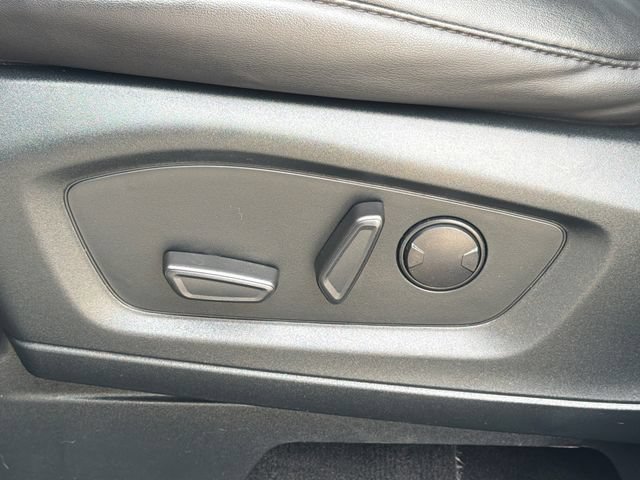 Certified 2022 Ford Explorer XLT w/ Equipment Group 202A RWD image 21