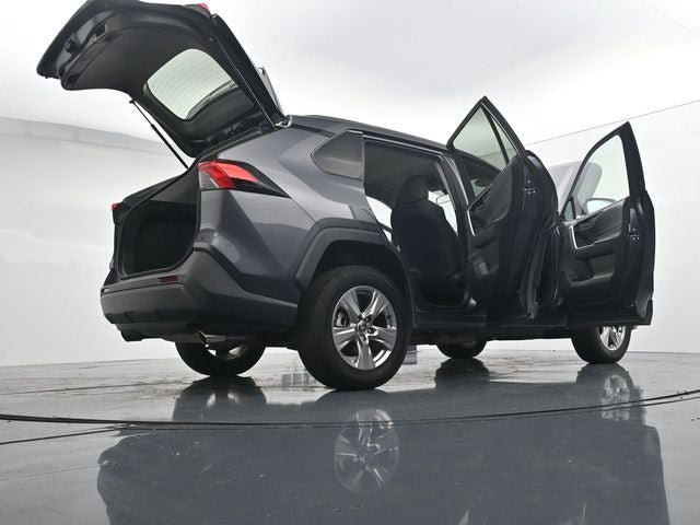 Used 2025 Toyota RAV4 LE AWD/4WD image 44