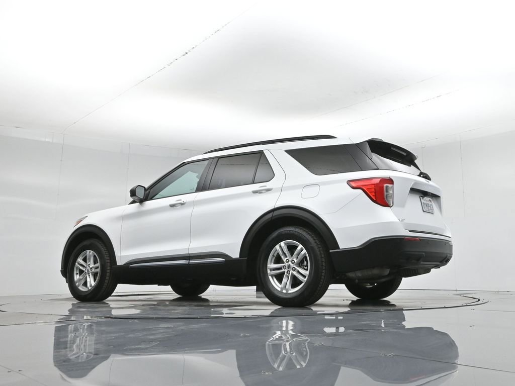 Certified 2021 Ford Explorer XLT image 4