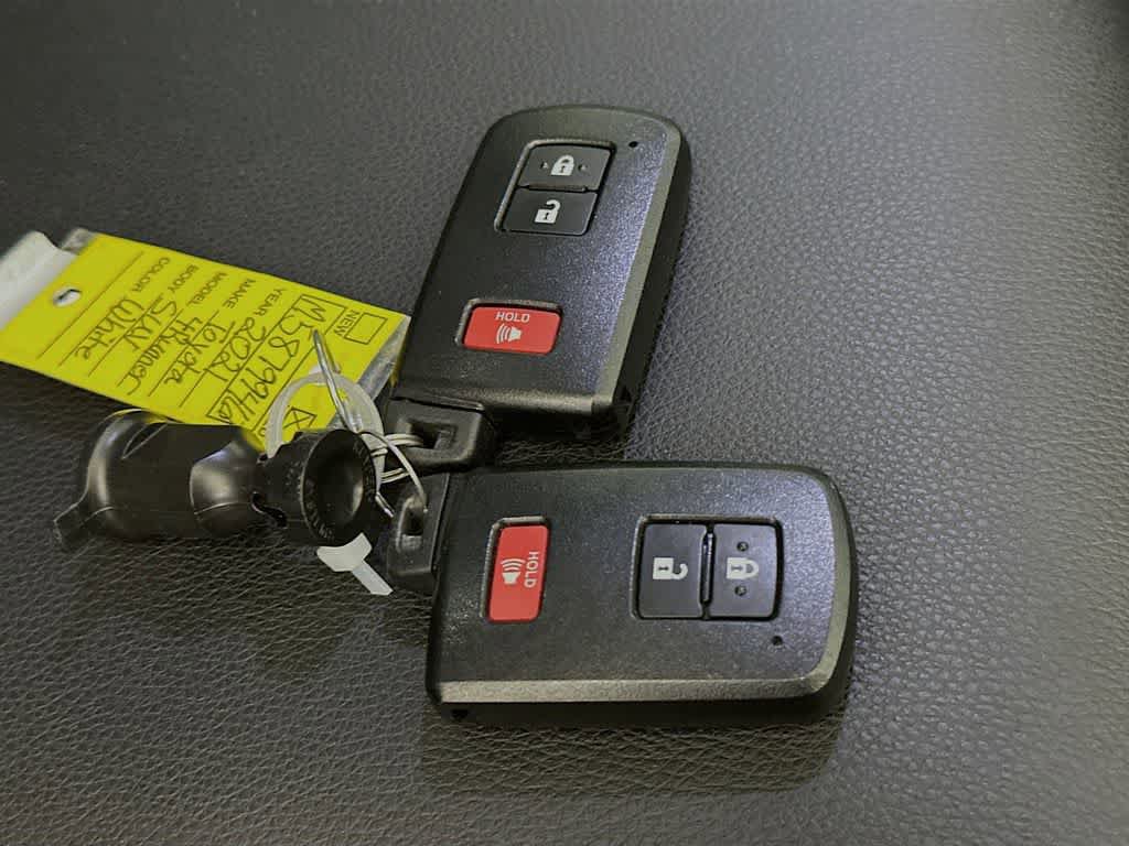 Used 2021 Toyota 4Runner Venture w/ Moonroof Package AWD/4WD image 21