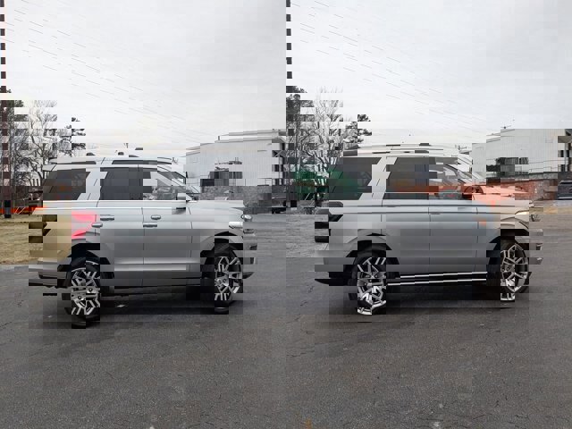 Certified 2024 Ford Expedition Limited image 6