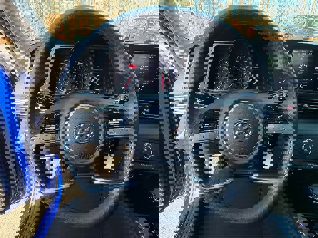 Used 2023 Hyundai Elantra SE image 21