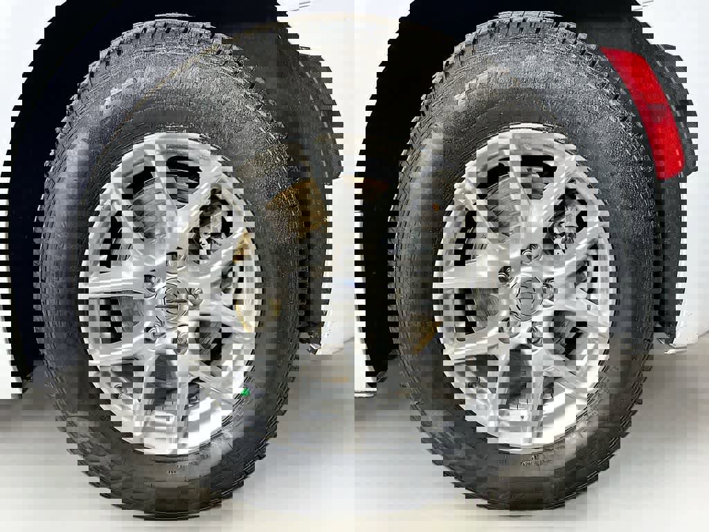 Used 2024 Chrysler Pacifica Touring-L image 8