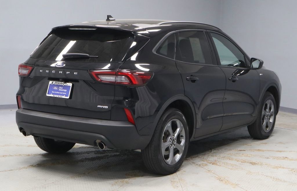 Certified 2025 Ford Escape ST-Line AWD/4WD image 5