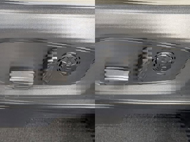 Certified 2025 Ford Explorer Platinum w/ Ultimate Package image 18