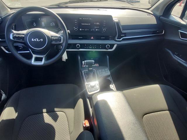 Used 2024 Kia Sportage LX image 9