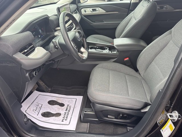 Certified 2025 Ford Explorer Active image 6