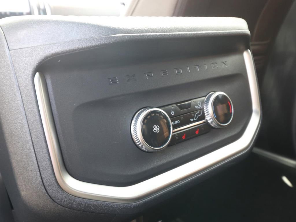 Certified 2025 Ford Expedition King Ranch image 17