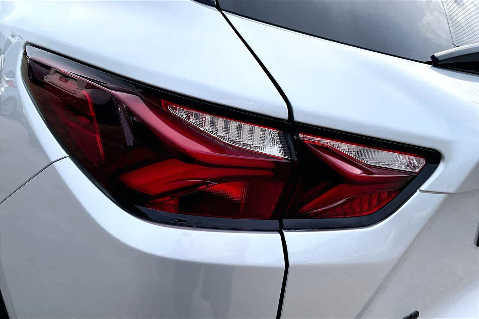 Used 2022 Chevrolet Blazer RS w/ Driver Confidence II Package FWD image 28