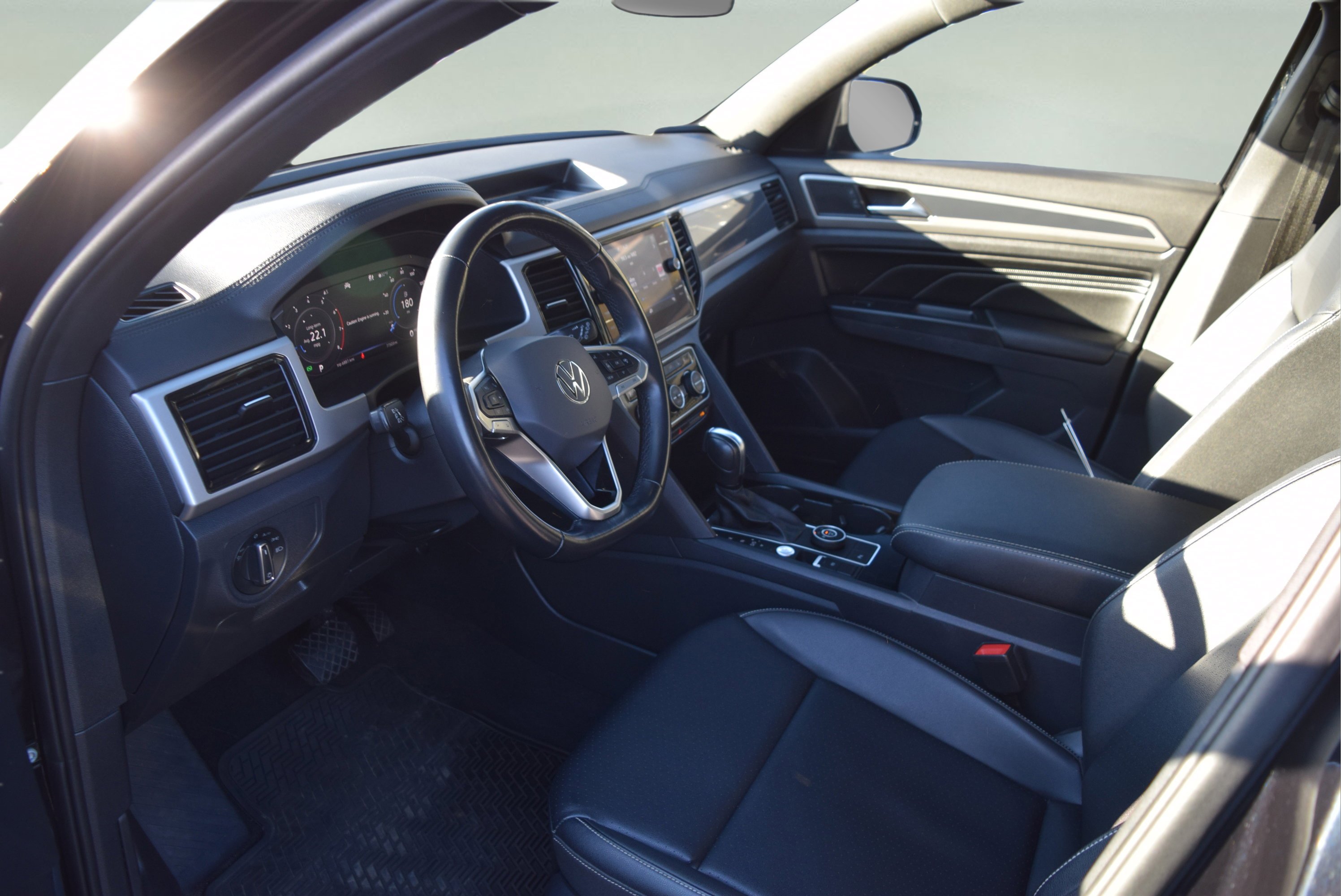 Used 2020 Volkswagen Atlas Cross Sport SEL image 8