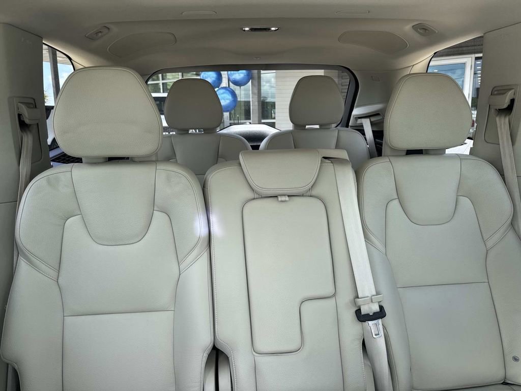 Used 2017 Volvo XC90 T6 Momentum w/ Vision Package AWD/4WD image 11