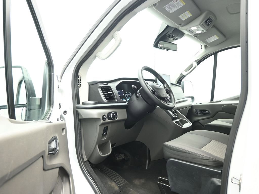 Certified 2023 Ford Transit 350 XLT RWD image 9