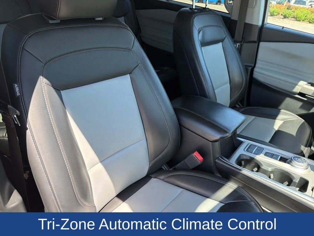 Certified 2023 Ford Explorer XLT w/ Equipment Group 202A RWD image 14