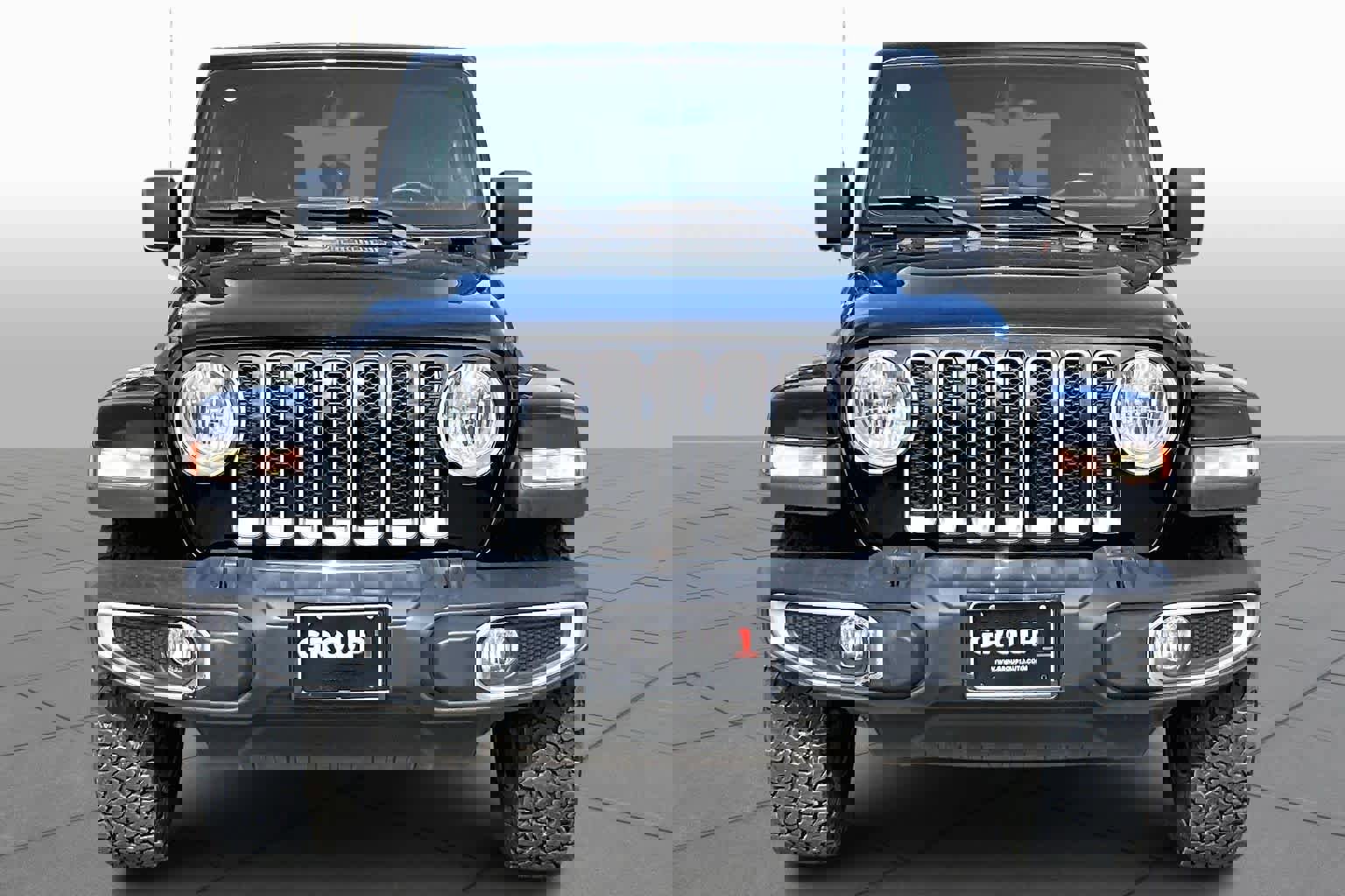 Used 2018 Jeep Wrangler Unlimited Sahara w/ Dual Top Group image 7