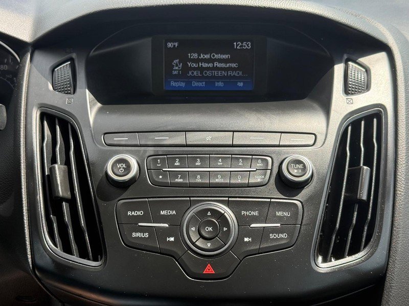 Certified 2018 Ford Focus SE FWD image 19