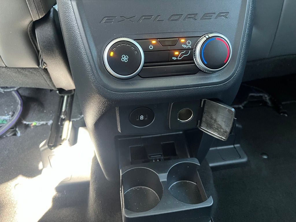 Certified 2025 Ford Explorer Active w/ Active Comfort Package AWD/4WD image 16