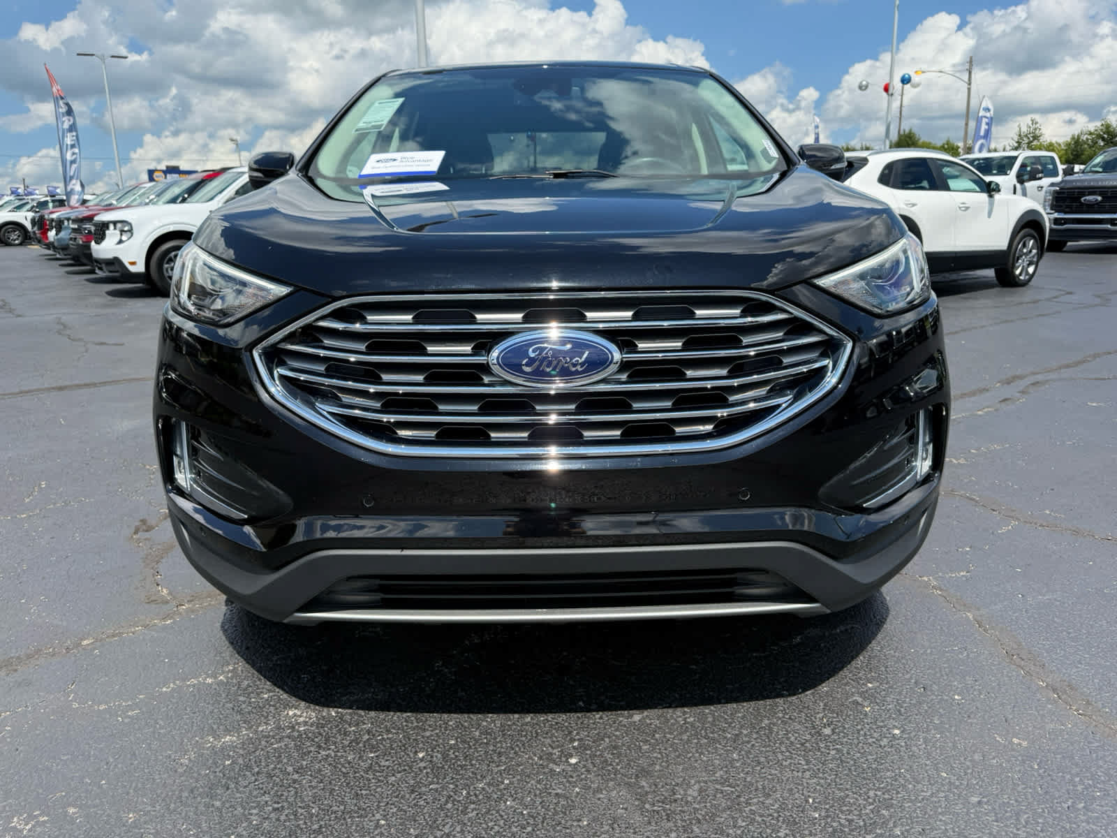 Certified 2024 Ford Edge Titanium AWD/4WD image 22