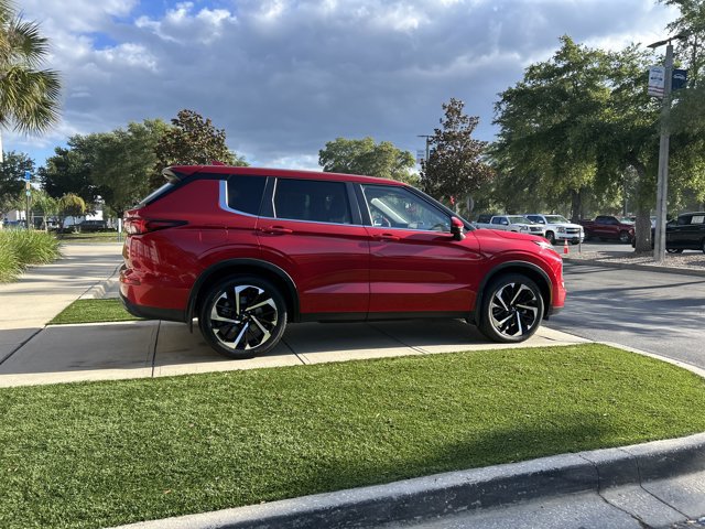 Used 2022 Mitsubishi Outlander ES FWD image 4