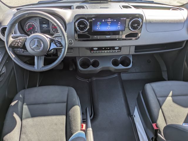 Used 2025 Mercedes-Benz Sprinter 2500 image 15