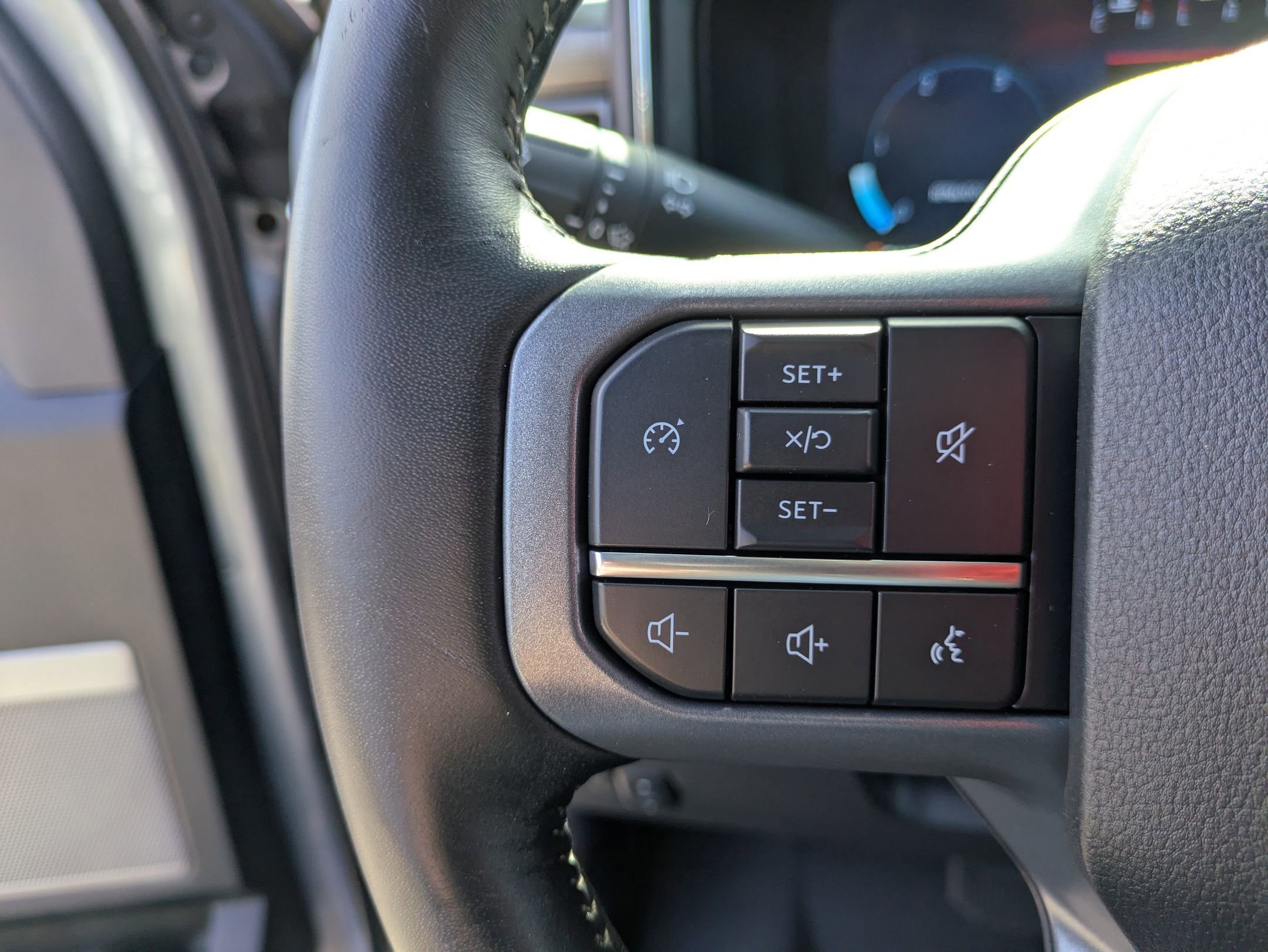 Certified 2024 Ford F350 Lariat w/ Chrome Package image 21