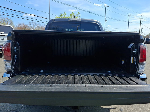 Used 2023 Toyota Tacoma TRD Off-Road w/ Black Out Package (TMS) AWD/4WD image 31