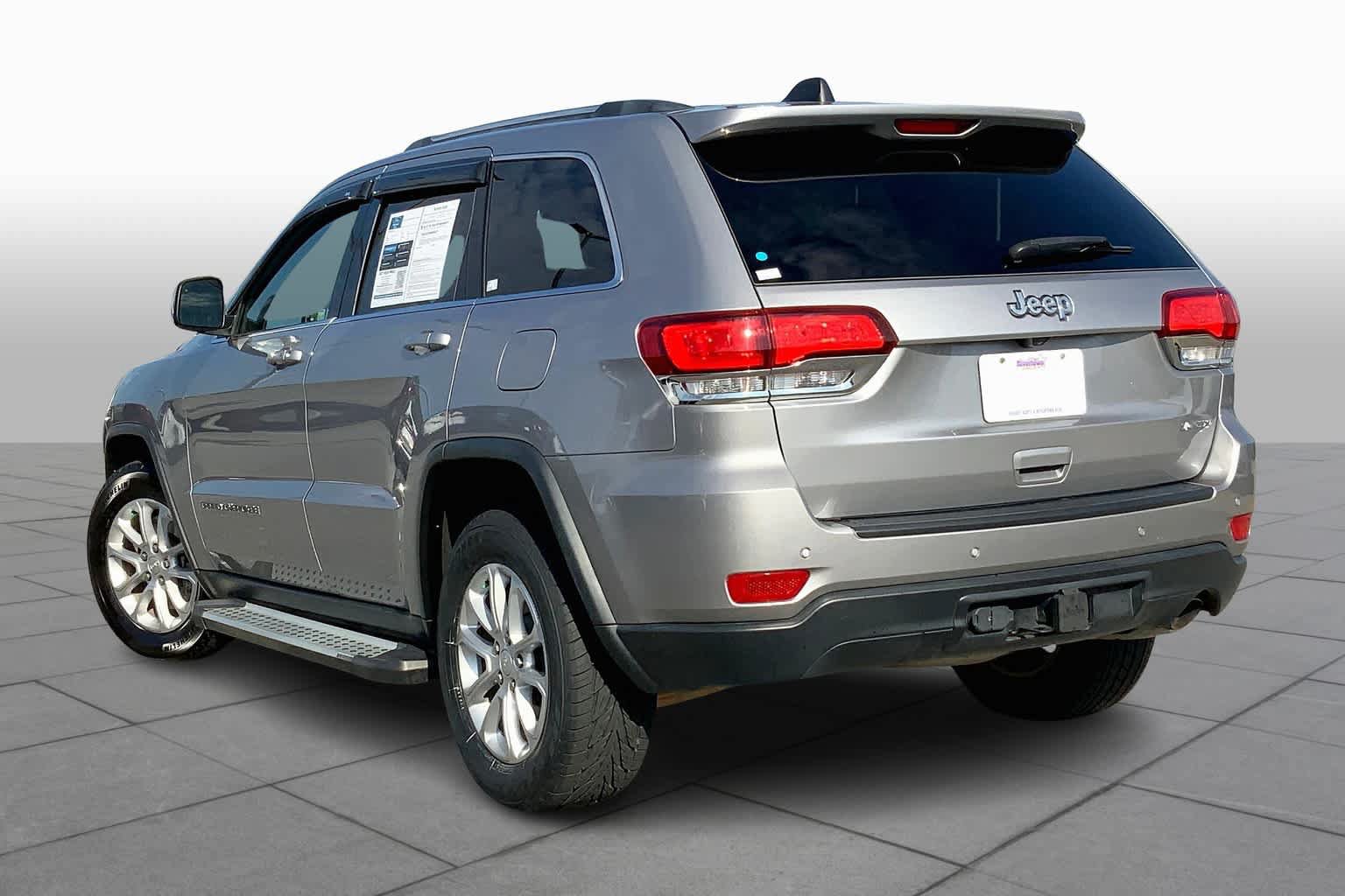 Used 2021 Jeep Grand Cherokee Laredo RWD image 12