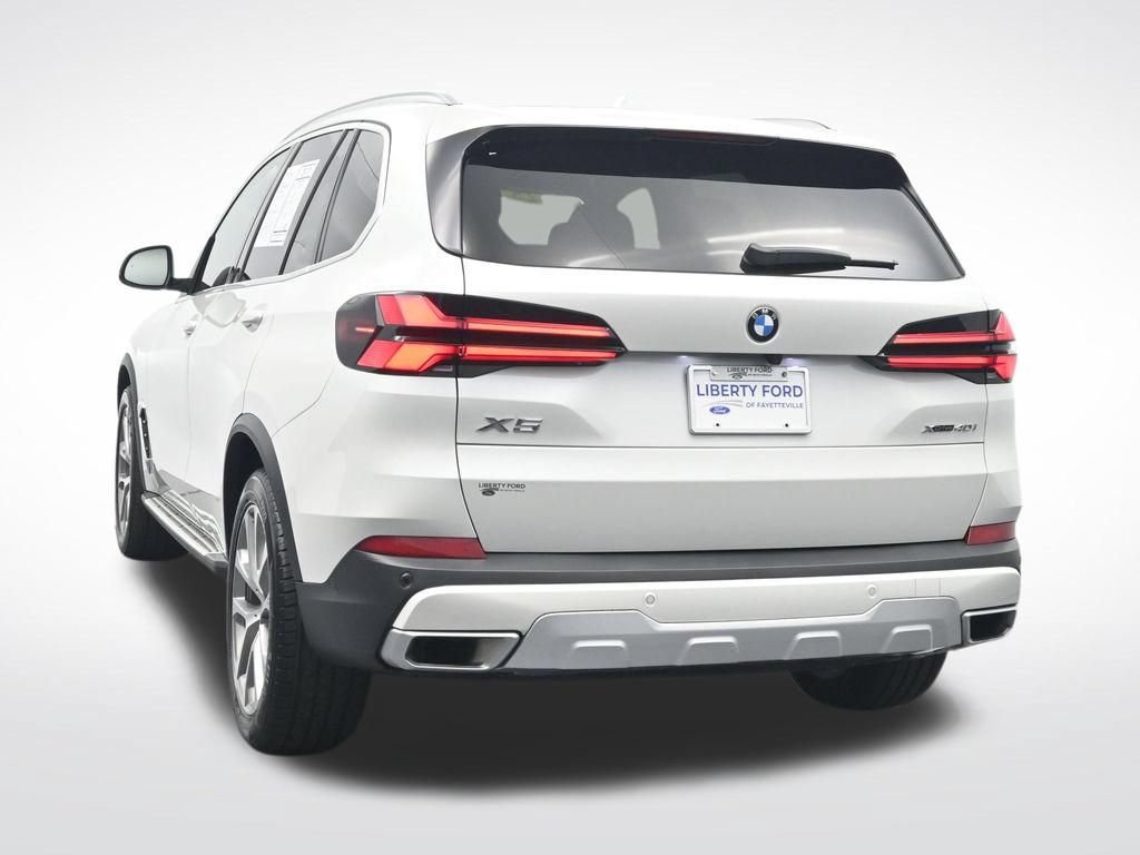 Used 2025 BMW X5 xDrive40i AWD/4WD image 9