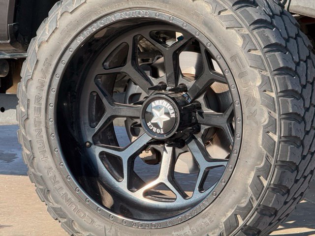 Certified 2025 Ford F250 Platinum w/ FX4 Off-Road Package AWD/4WD image 7