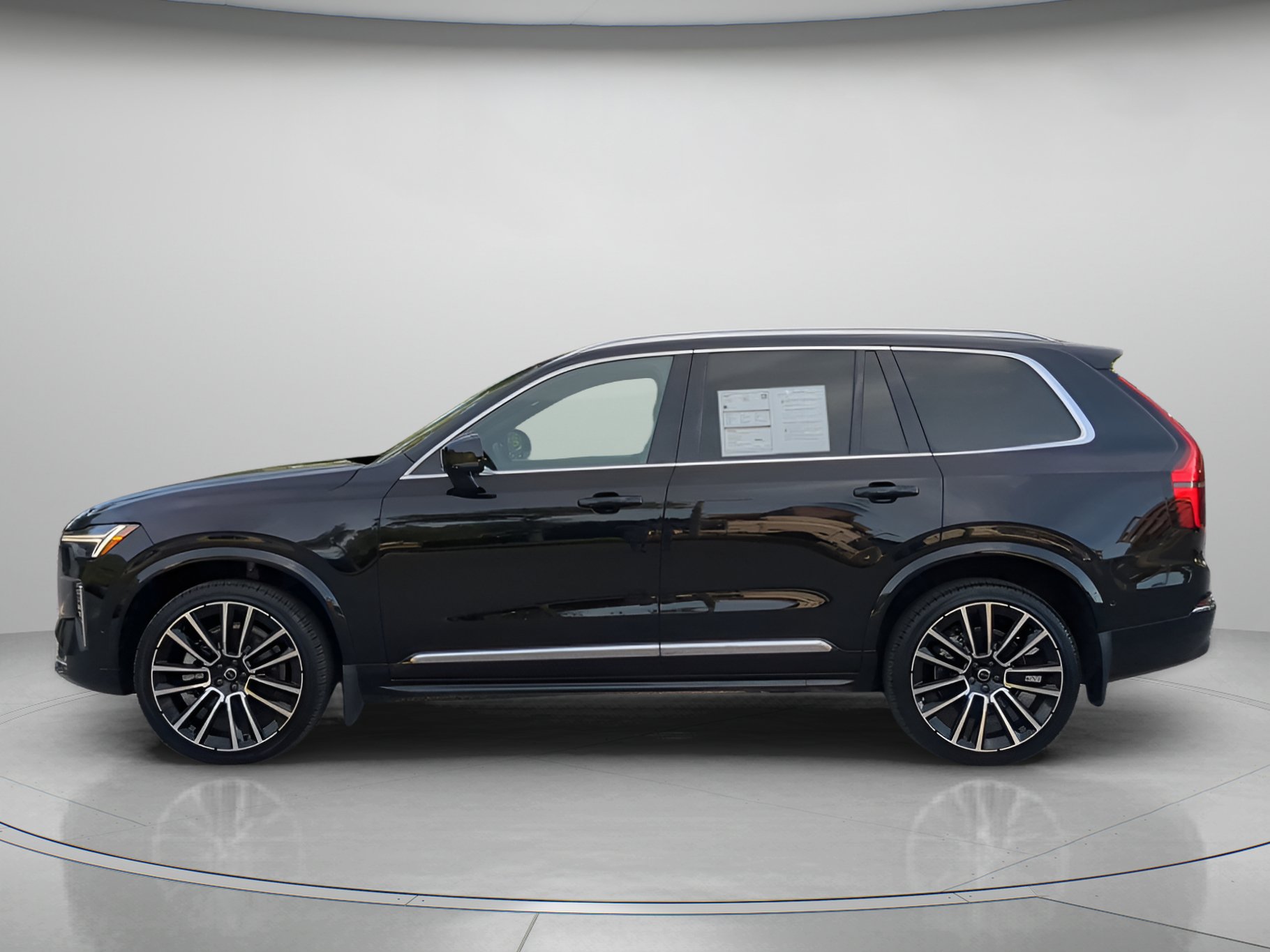 Used 2026 Volvo XC90 B6 Plus w/ Protection Package Premier AWD/4WD image 43